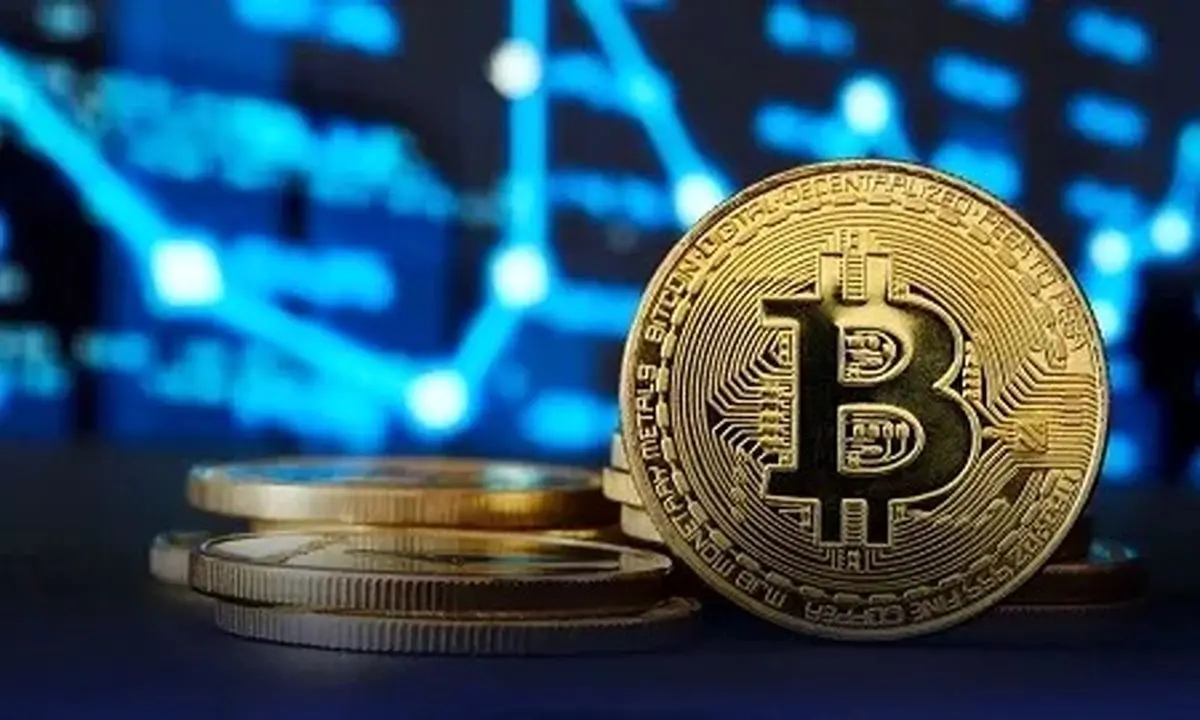 قیمت ریپل و اتریوم و بیت‌ کوین امروز ۸ آذر ۱۴۰۴