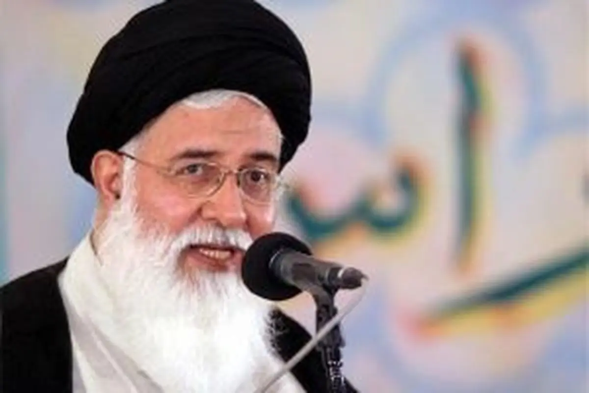 علمالهدی: پس از حادثه بالگرد رئیسی سال سختی بر مردم گذشت