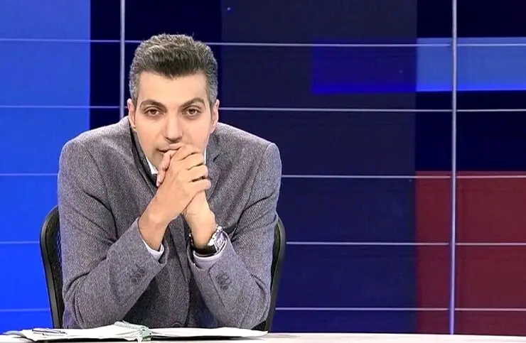 عادل فردوسی‌پور: پدرم را در آوردند اما از هیچ کسی نمی‌ترسم | من تا آخرش هستم