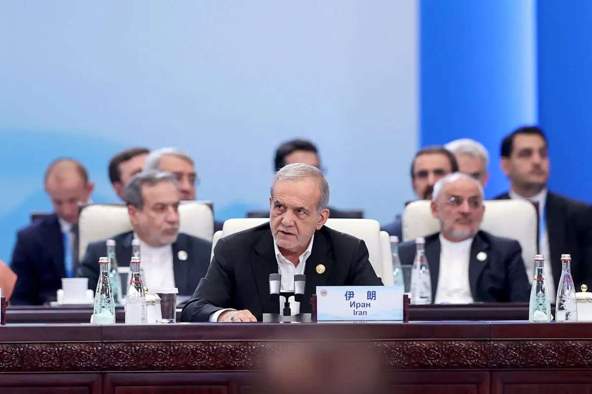 باید در برابر زورگویی کشورهایی که خواهان روابط دوستانه ایران و چین نیستند، ایستادگی کرد