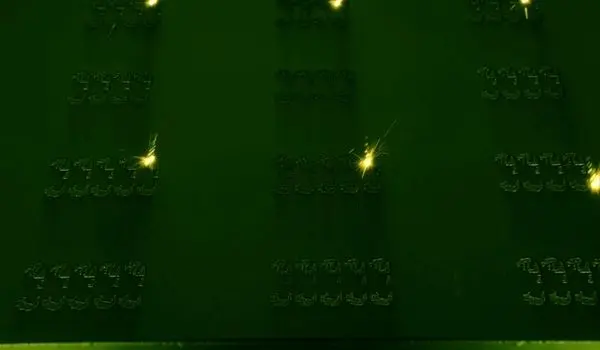 "اپل" آیفون‌ها و اپل واچ‌ها را با چاپ 3بعدی می‌سازد
