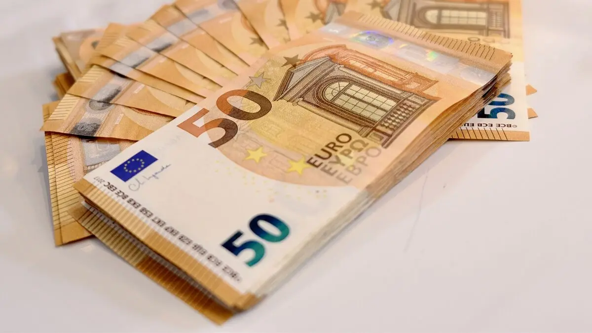 جدیدترین قیمت یورو در بازار آزاد امروز دوشنبه ۱۱ خرداد ۱۴۰۵