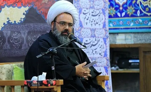 یک روحانی: مردم تهران! تکلیف‌تان را معلوم کنید؛ طرفدار که هستید؟! | لباس خواب‌تان را در خیابان نپوشید
