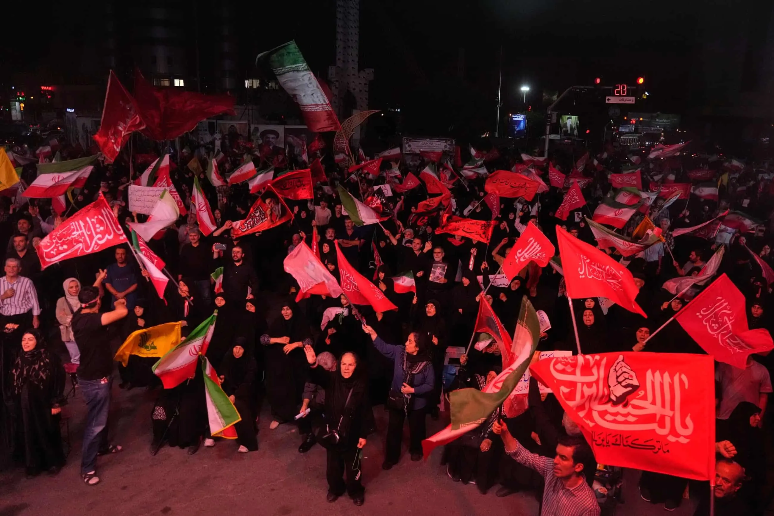 تبادل حملات ایران و آمریکا همزمان با اعلام دوباره تهران درباره بسته شدن تنگه هرمز