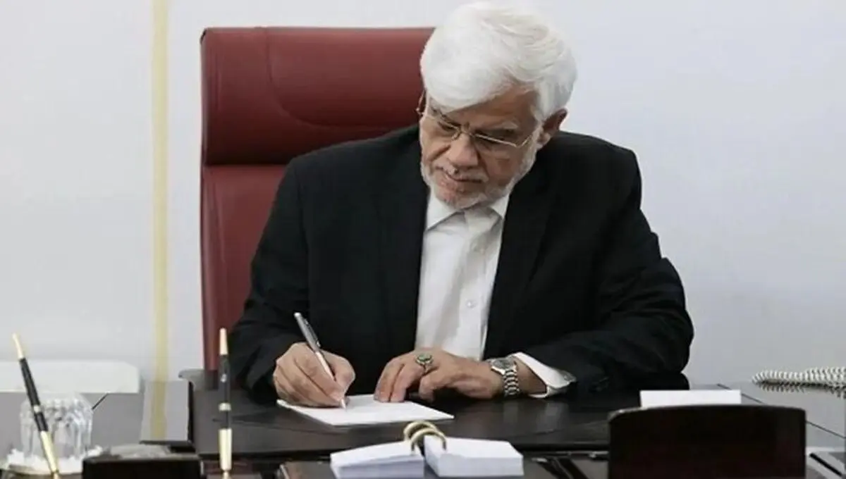 پاسخ تند عارف به تهدیدات ترامپ؛ «ذهن عصر حجری» دارد