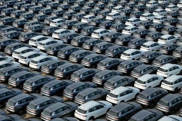 شرایط تازه قرعه‌کشی خودروهای وارداتی؛ آذر 1404 چه کسانی می‌توانند ثبت‌نام کنند؟