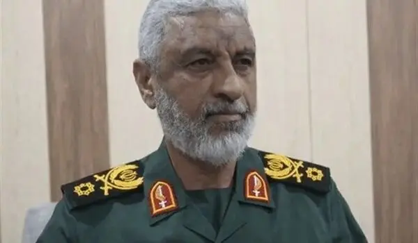 فرمانده نیروی دریایی سپاه: آمریکایی‌ها ۷۰۰ کیلومتر از تنگه هرمز فاصله گرفته‌اند