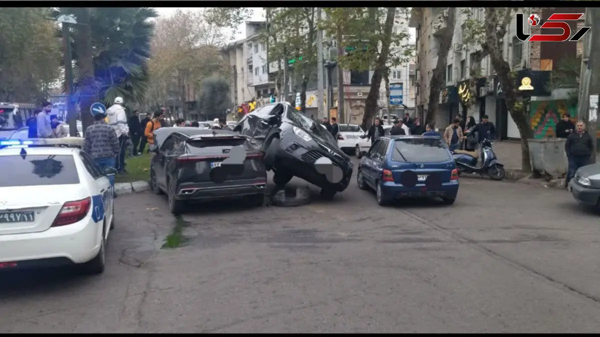 در تصادفی که عصر روز گذشته در رشت رخ داد، خودرو جک، سوار بر خودرو فونیکس شد.

