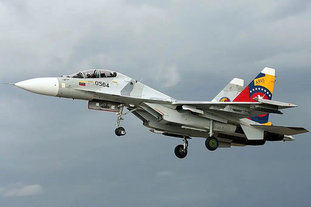 ۱۲ فروند جنگنده سوخو-۳۰اس‌ام۲ با موتور و رادار سوخو-۳۵ تحویل شد امشب 22 مهر
