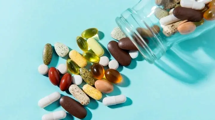 آیا مولتی‌ویتامین‌ها می‌توانند خطرناک باشند؟