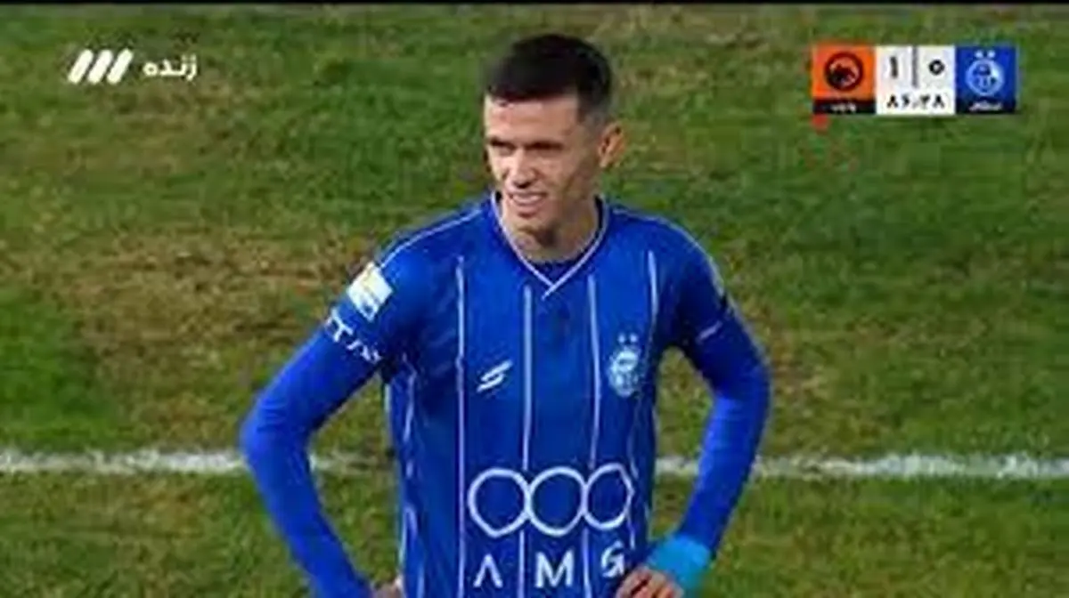 گل یاسر آسانی در بازی استقلال - پادیاب به درگیری منجر شد!