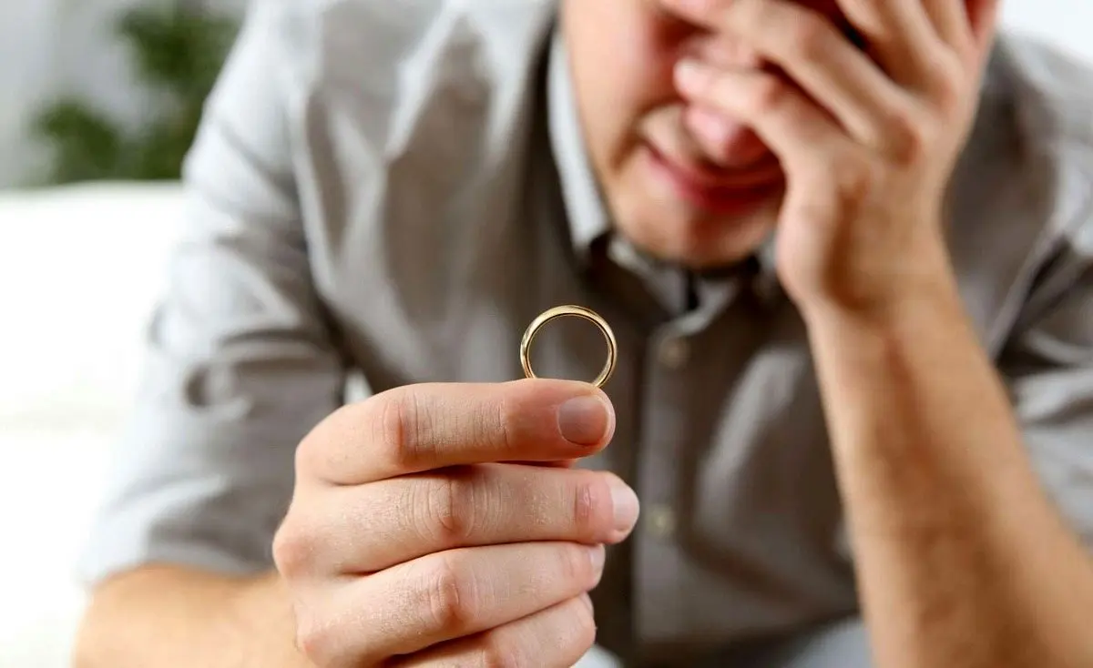 درخواست طلاق به خاطر حسادت زن جوان