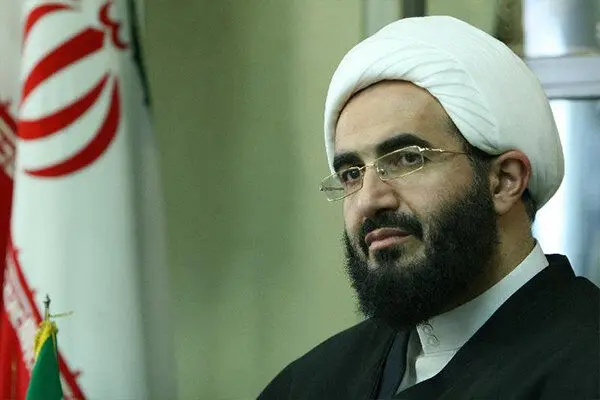 لحظات شعار جنجالی در نماز جمعه تهران؛ چه گفتند؟ + ویدیو
