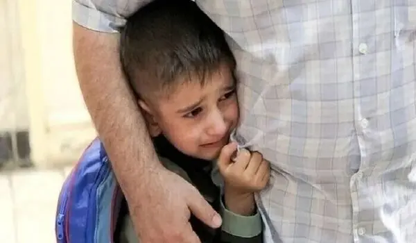 والدین کنترلگر چگونه استقلال فرزندان را نابود می‌کنند؟
