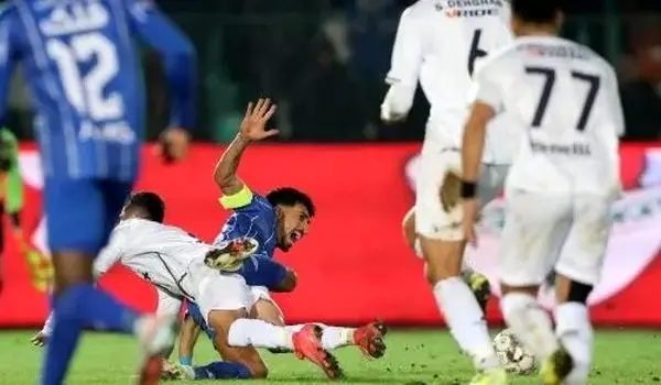 نظرات مارک کلاتنبرگ درباره داوری استقلال - ملوان: با اشتباه بزرگ ناظمی، ۲ پنالتی گرفته نشد!