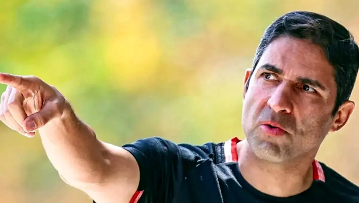 انتقاد از تصمیمات عجیب سرمربی پرسپولیس در بازی مقابل فولاد!