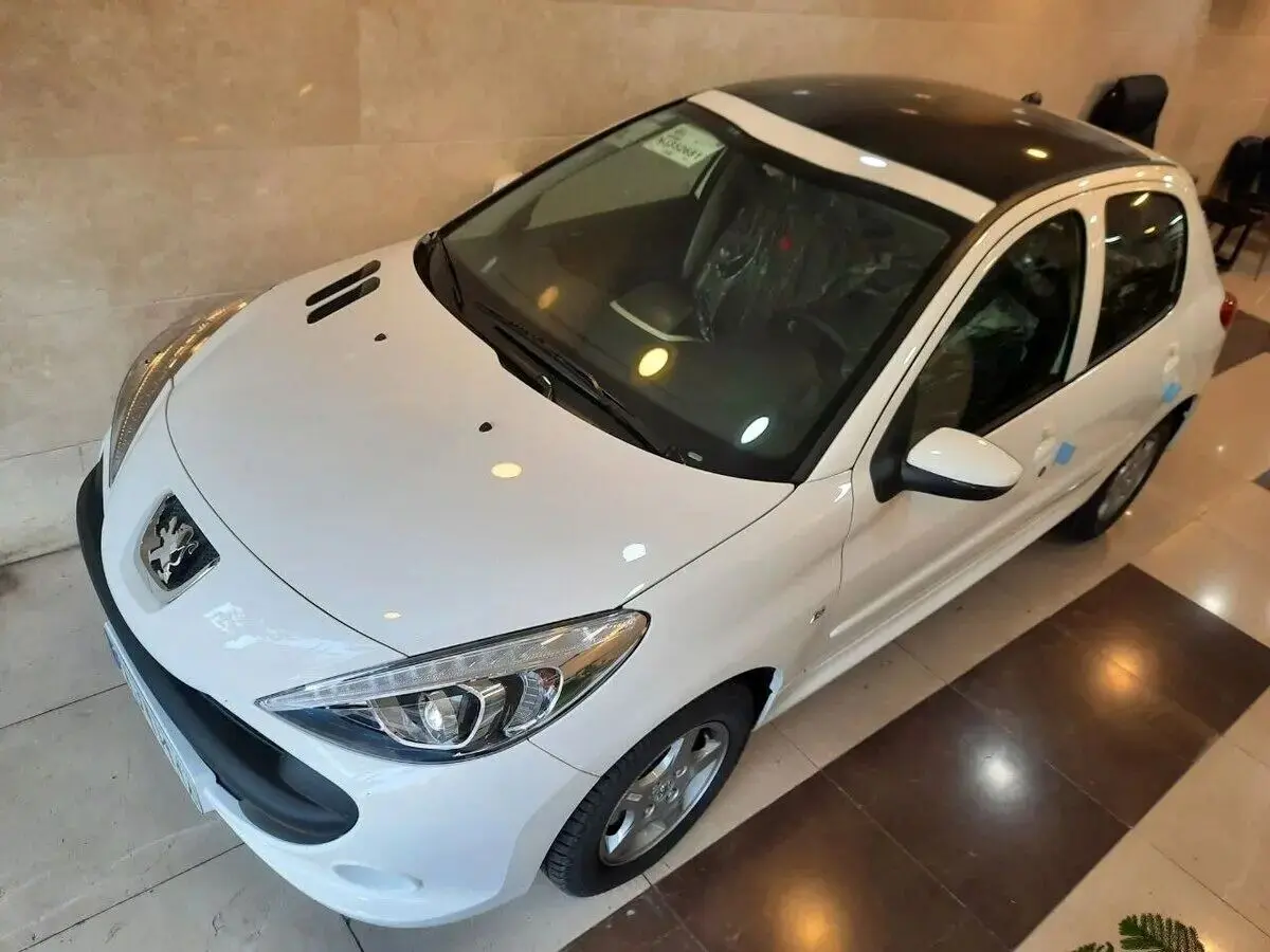  قیمت پژو ۲۰۷ کارکرده در فروردین ۱۴۰۴؛ قیمت‌ها و مقایسه با X۲۲ + جدول فروردین ۱۴۰۴