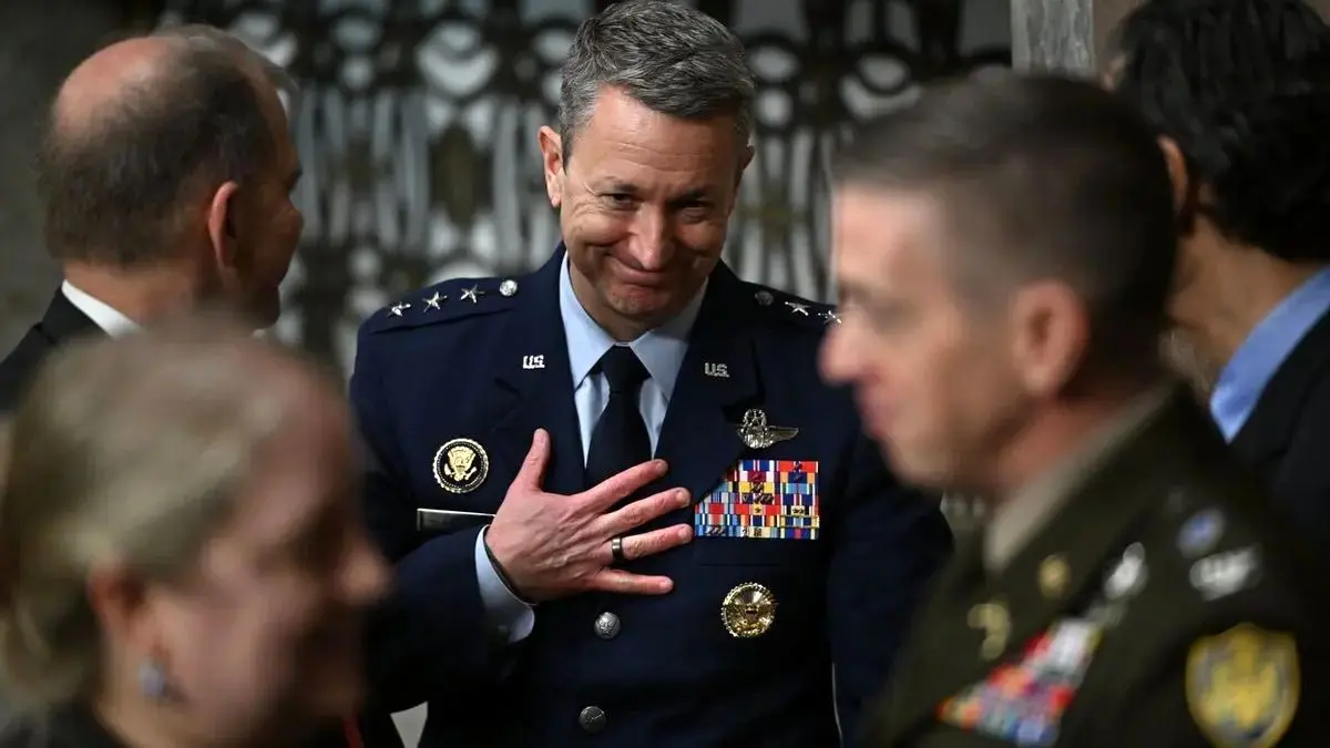 دان کِین: فردی که ممکن است ترامپ فرماندهی عملیات علیه ایران را به او بسپارد کیست؟
