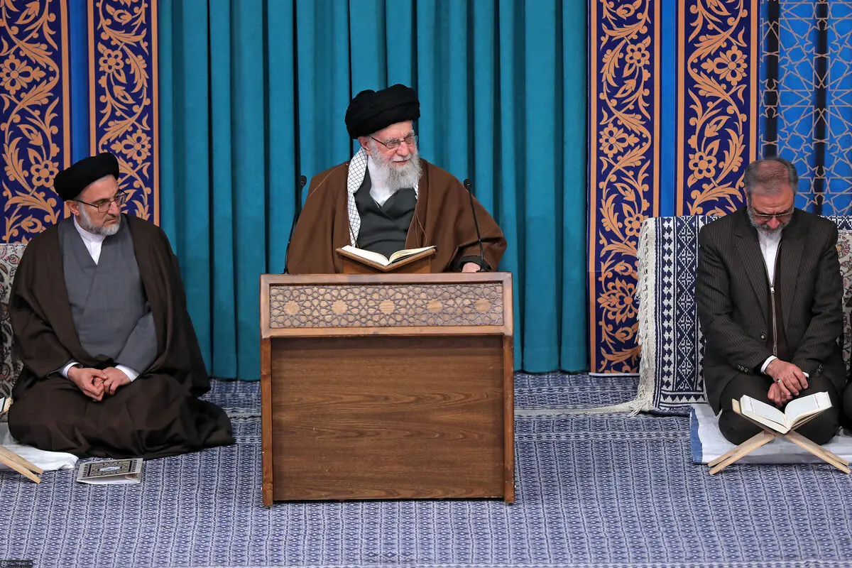 دیدار شرکت‌کنندگان در مسابقات بین‌المللی قرآن با رهبر انقلاب
