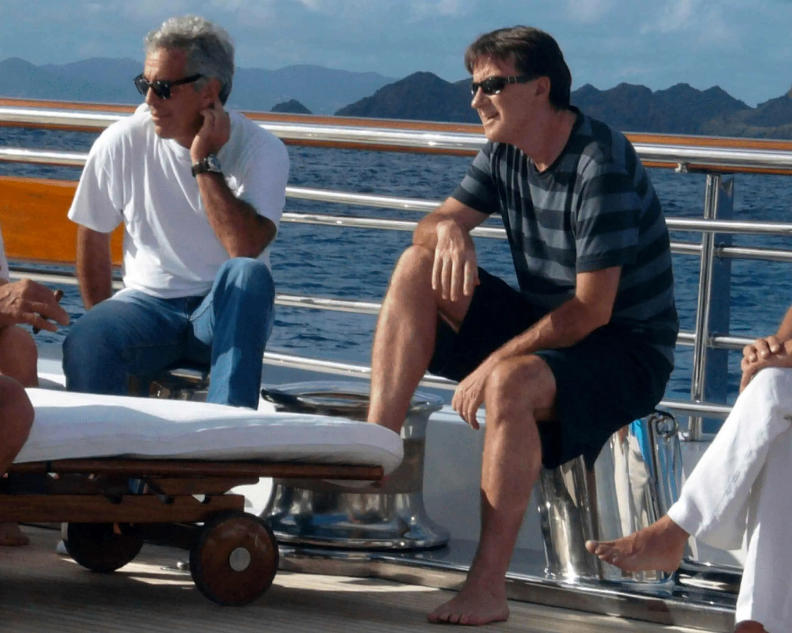 گاف عجیب دولت آمریکا در مورد اعلام رسمی مرگ اپستین!
