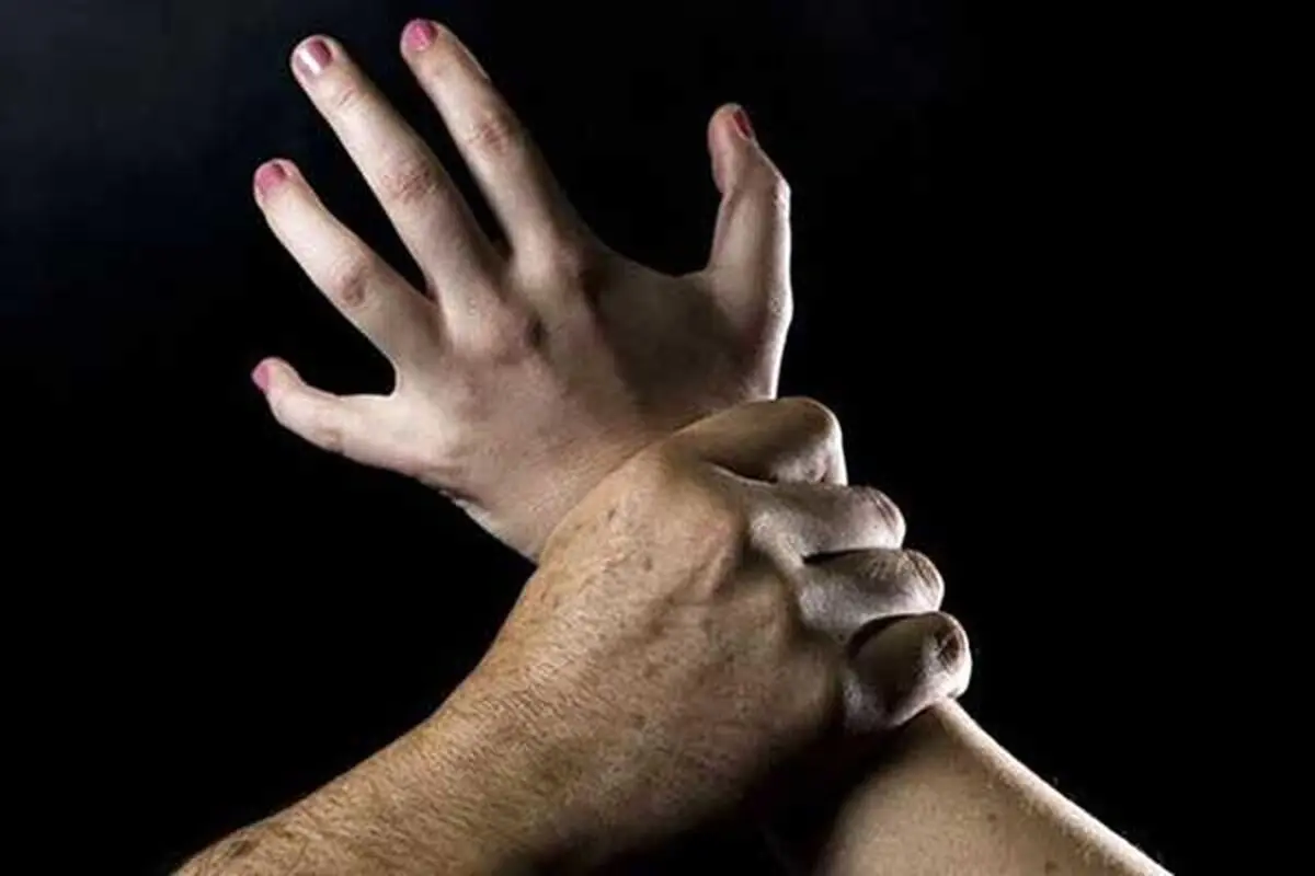 تجاوز گستاخانه رمال شیطان صفت به ۵ زن
