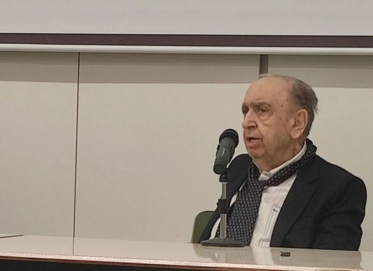 فرمان‌آرا درباره‌ احمد پژمان چه گفت؟