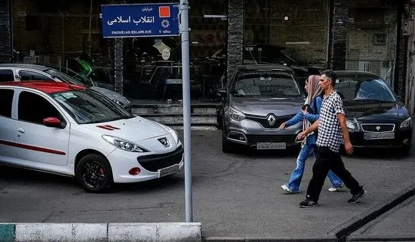 بازار خودرو روی دور تند تغییر قیمت افتاد