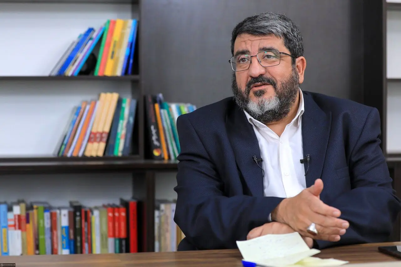 ادعای فواد ایزدی: سخنان پزشکیان احتمال حمله نظامی بعدی به ایران را افزایش داد!