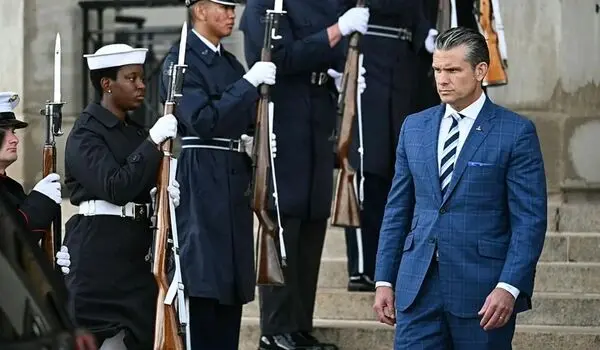 رایی که برگشت؛ یک خودی علیه وزیر جنگ ترامپ
