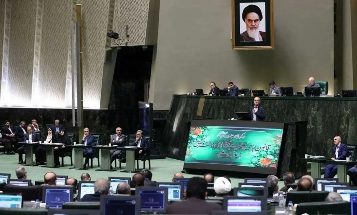 واکاوی تقابل مجلس با دولت برای تغییر وزرا؛ کارت زرد به وزیر کار آغاز موج استیضاح؟
