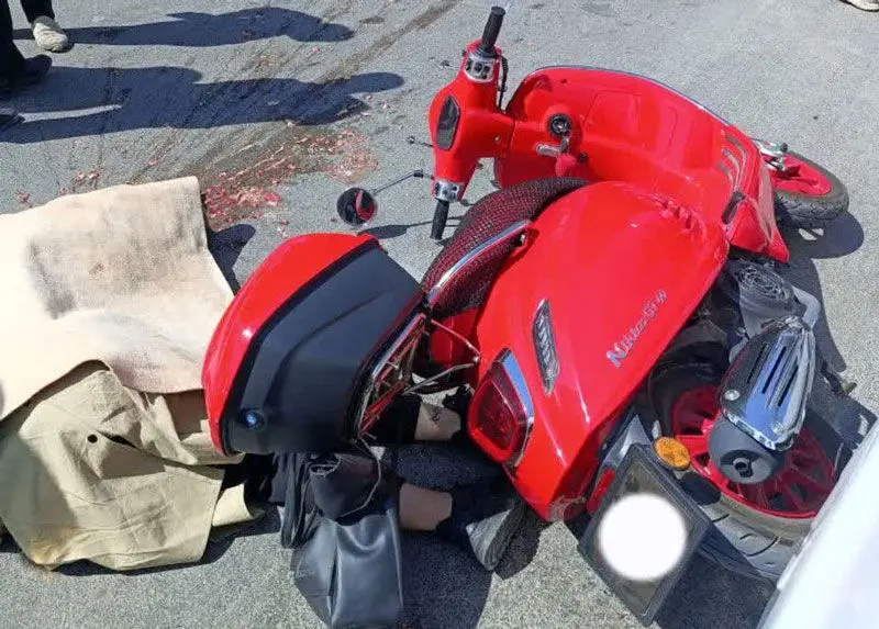 داستان تصادف مرگبار موتورسوار زن در اصفهان چیست؟