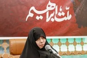 ریحانه رئیسی: بعد از شهادت پدرم در اندونزی سجاده نماز حاج آقا را در مسجد تکه تکه کردند و مردم با آن نماز خواندند
