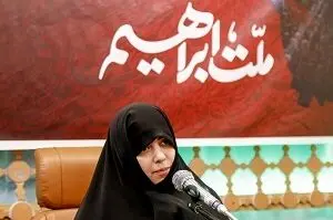 ریحانه رئیسی: بعد از شهادت پدرم در اندونزی سجاده نماز حاج آقا را در مسجد تکه تکه کردند و مردم با آن نماز خواندند