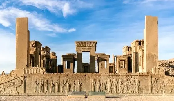 صدور ۴ هزار سند برای بناهای تاریخی | سند مالکیت میراث فرهنگی چیست؟