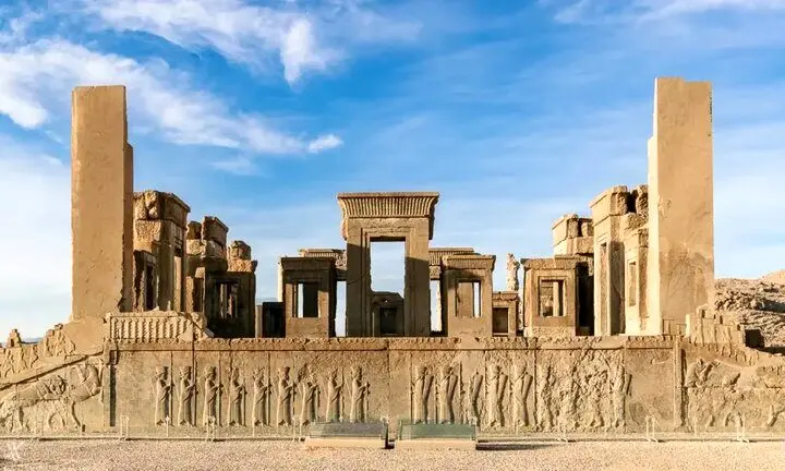 صدور ۴ هزار سند برای بناهای تاریخی | سند مالکیت میراث فرهنگی چیست؟