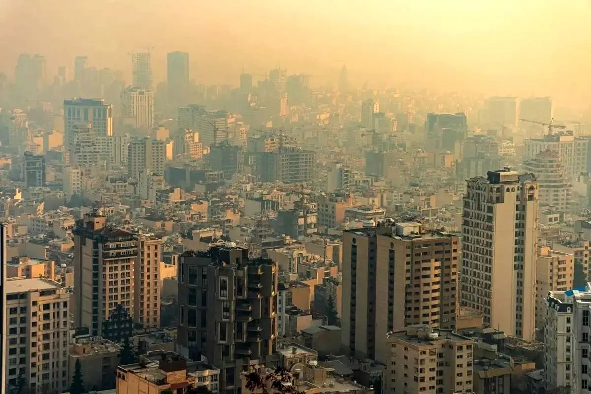 هوای تهران قرمز شد | همه گروه‌ها در معرض خطر