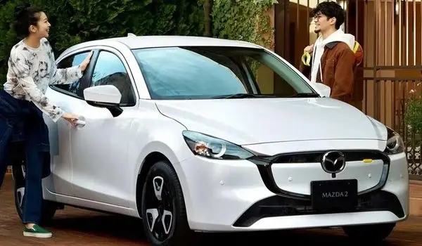 هاچ‌بک مزدا ارزان‌تر از پژو ۲۰۷ 